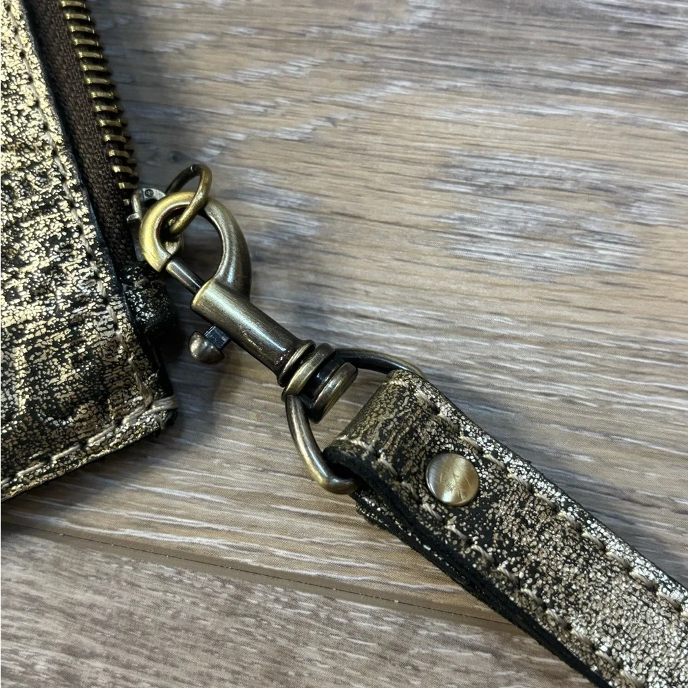 Patricia Nash Cassini Wristlet Tooled Leather Floral Metallic Gold Boho Western